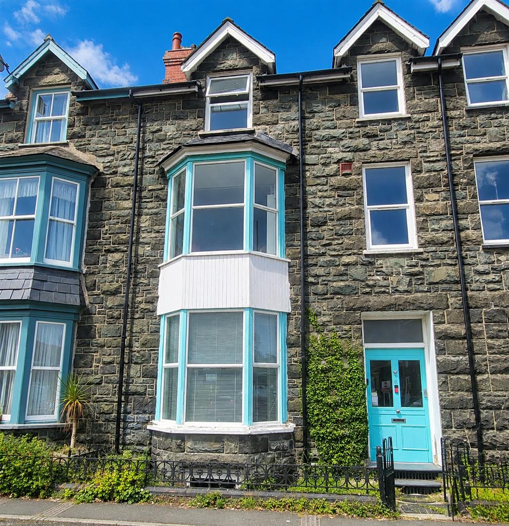 6 Marine Road, Barmouth